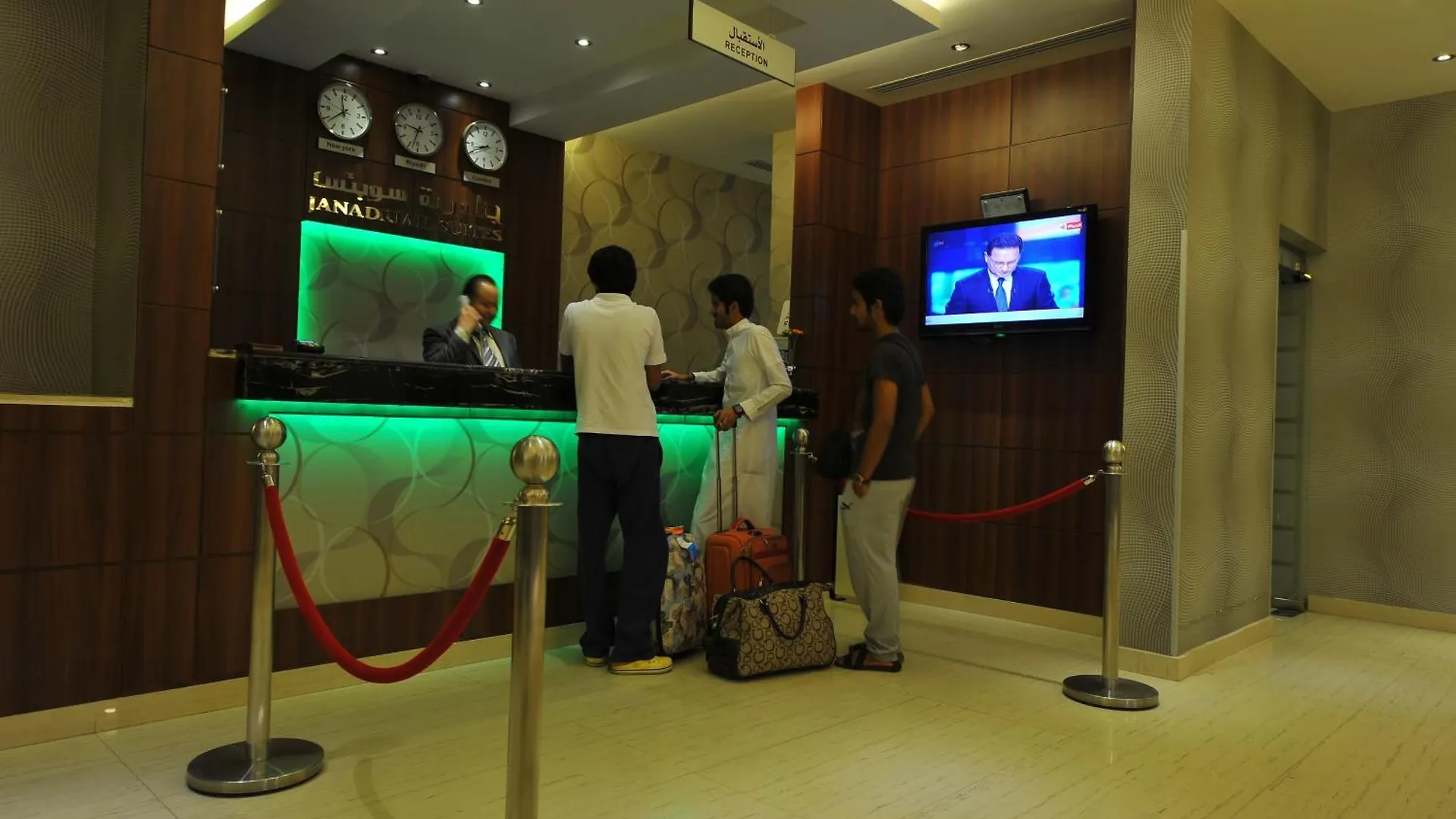 Al Janaderia Suites 7 Riad Apartahotel