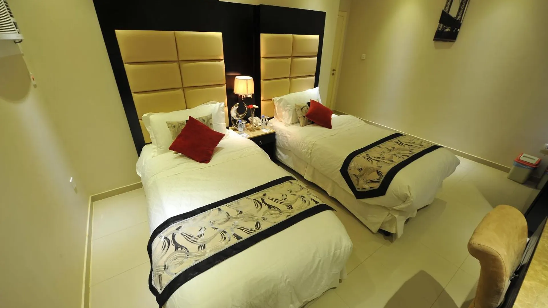 Aparthotel Al Janaderia Suites 7 Riyadh
