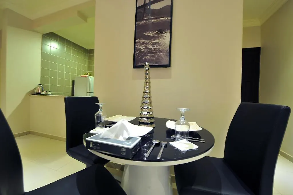 Al Janaderia Suites 7 Riad Apartahotel